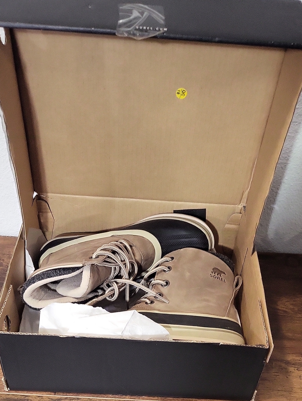 Sorel Women's Tan & Black Waterproof Lace-Up Winter Boots Faux Fur Size 9 w/ Box